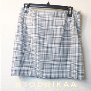 *SOLD**Plaid Mini Skirt with back zipper